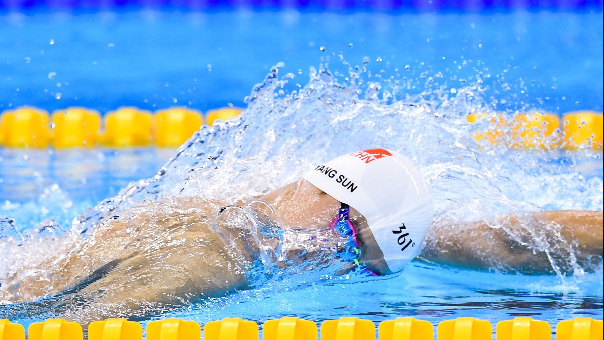 伊拉克男篮在西亚锦标赛中拼搏奋战，期待突破