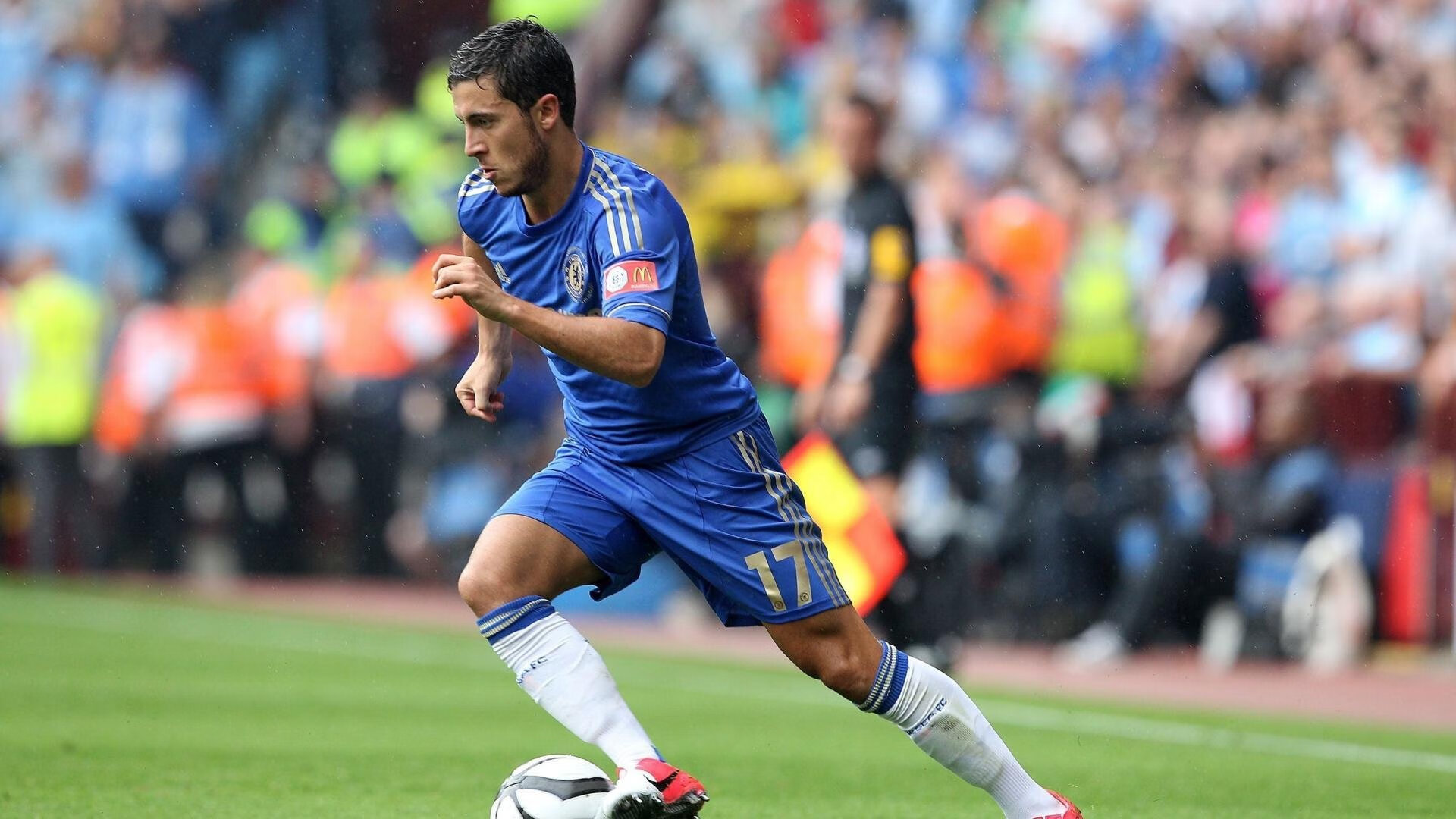 多功能足球场设计融入未来城市景观设计理念，专业足球场设计